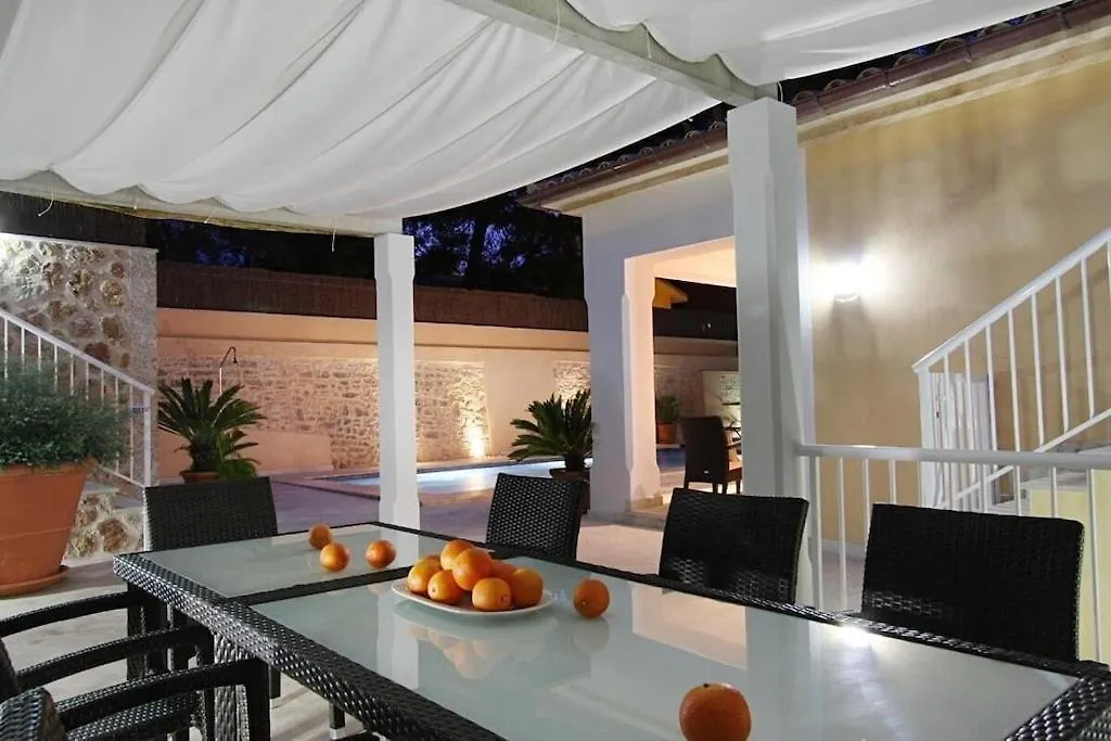Modern Villa 300M From Crystal Clear Coves By Renthousing Cala de Sant Vicenc