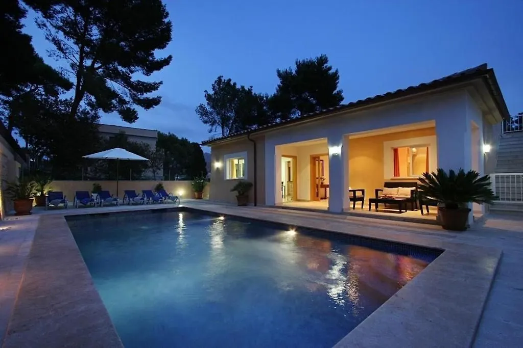 Modern Villa 300M From Crystal Clear Coves By Renthousing Cala de Sant Vicenc